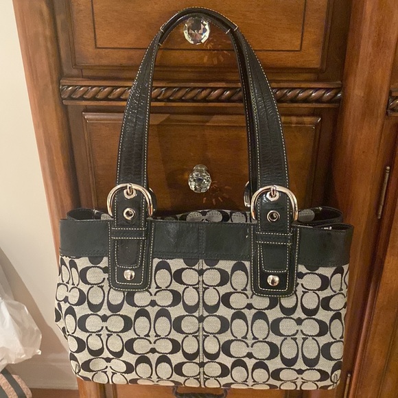 Coach black purse - Picture 3 of 3